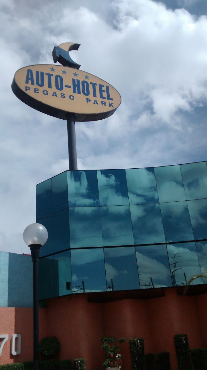 Auto Hotel Pegaso Park